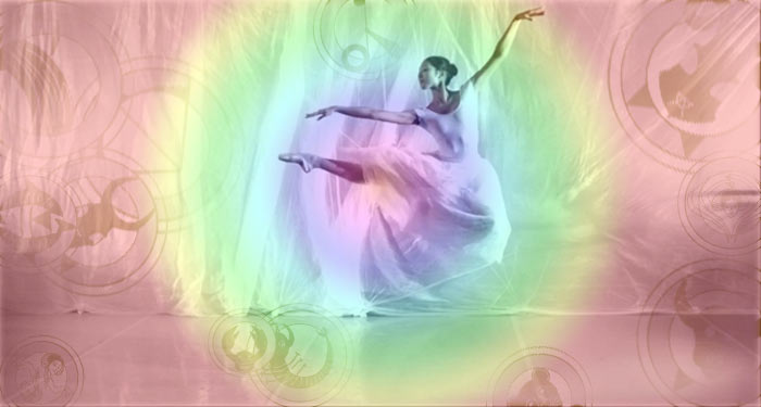 Женщина танцует на фоне знаков Зодиака